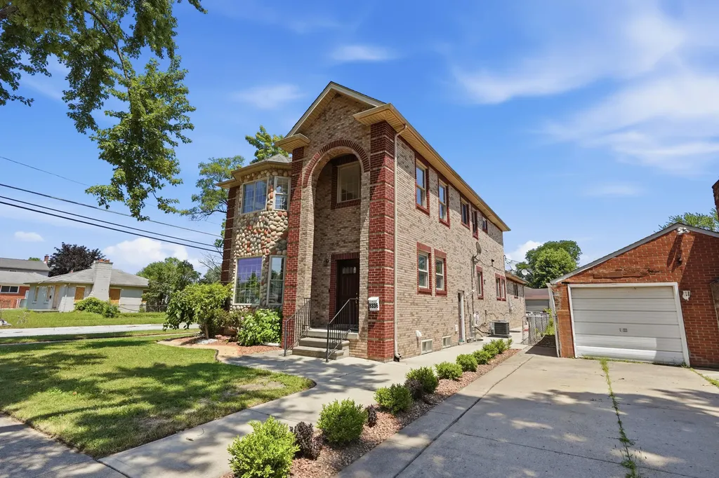 8336 Nightingale Street Dearborn Heights City MI 48127