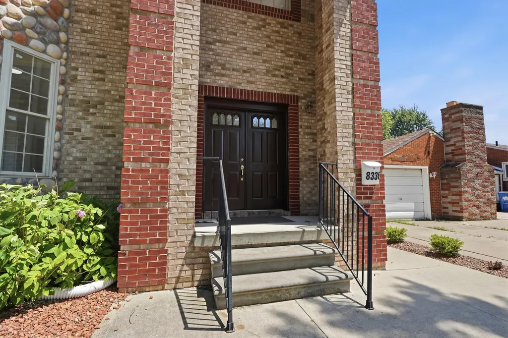 8336 Nightingale Street Dearborn Heights City MI 48127