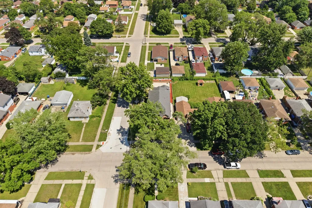 8336 Nightingale Street Dearborn Heights City MI 48127