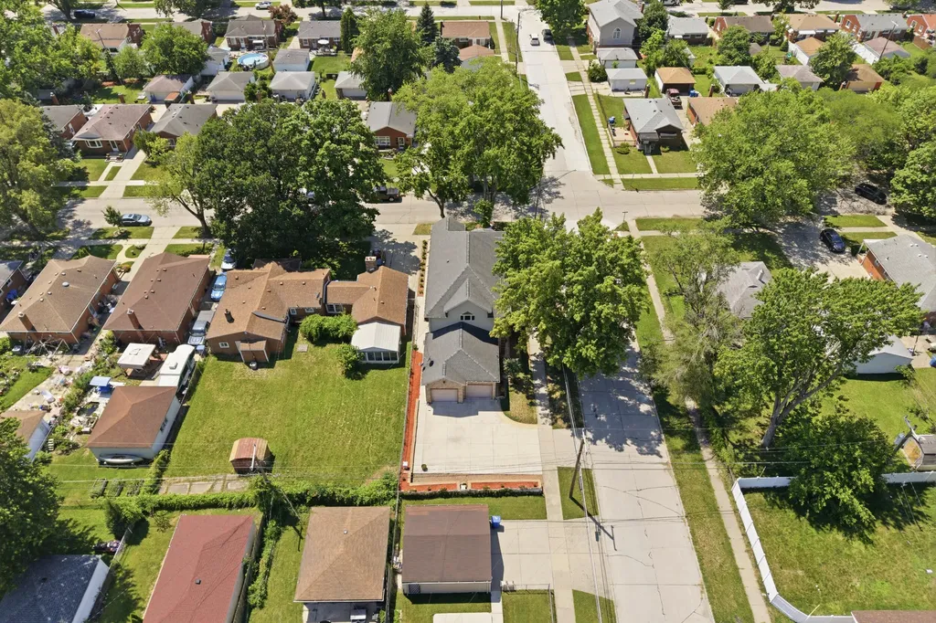 8336 Nightingale Street Dearborn Heights City MI 48127