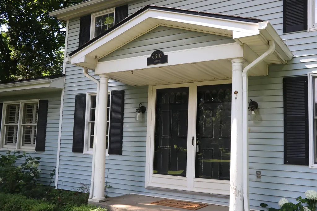 6310 Shappie Road Independence Charter Township MI 48348