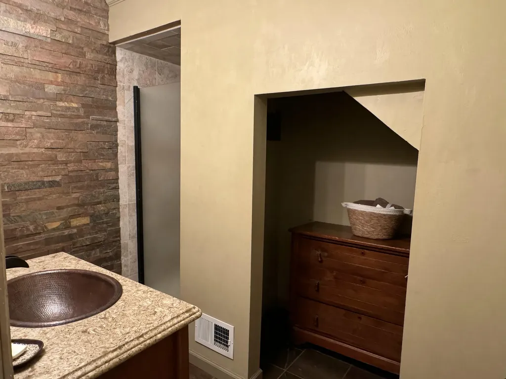 6310 Shappie Road Independence Charter Township MI 48348