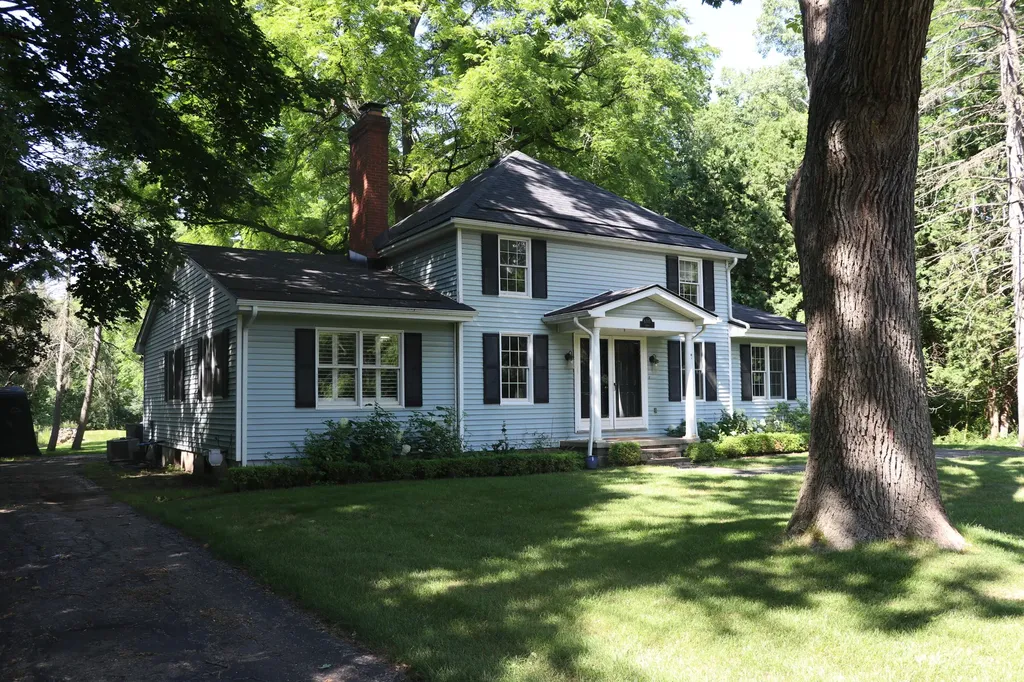 6310 Shappie Road Independence Charter Township MI 48348