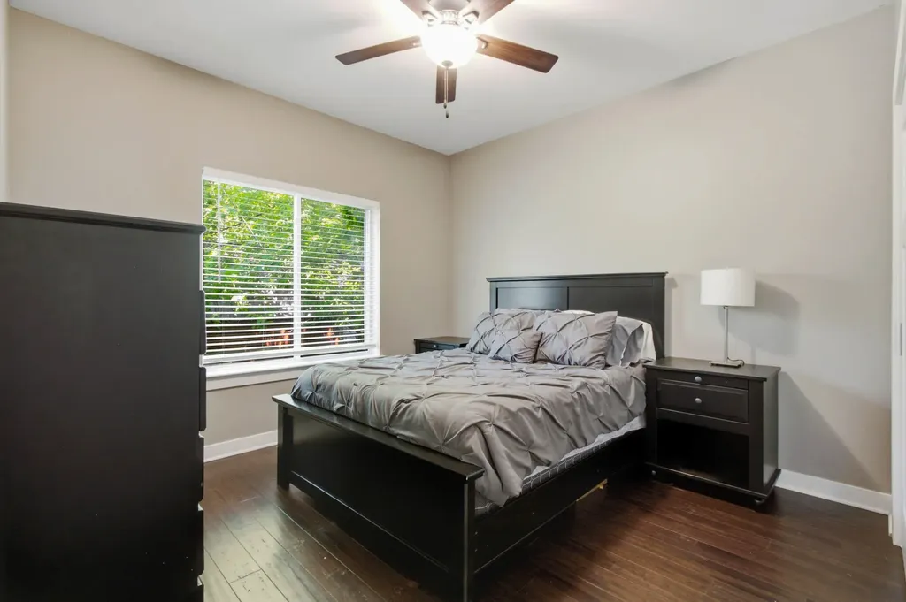 23070 Meadowlark Street Oak Park City MI 48237