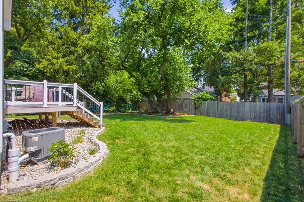 23070 Meadowlark Street Oak Park City MI 48237