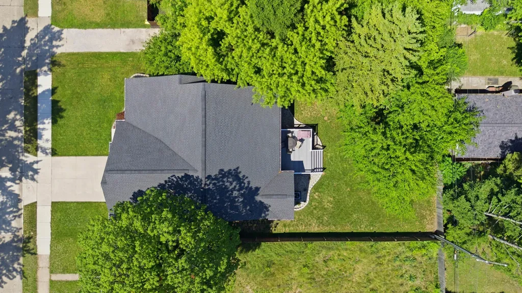 23070 Meadowlark Street Oak Park City MI 48237