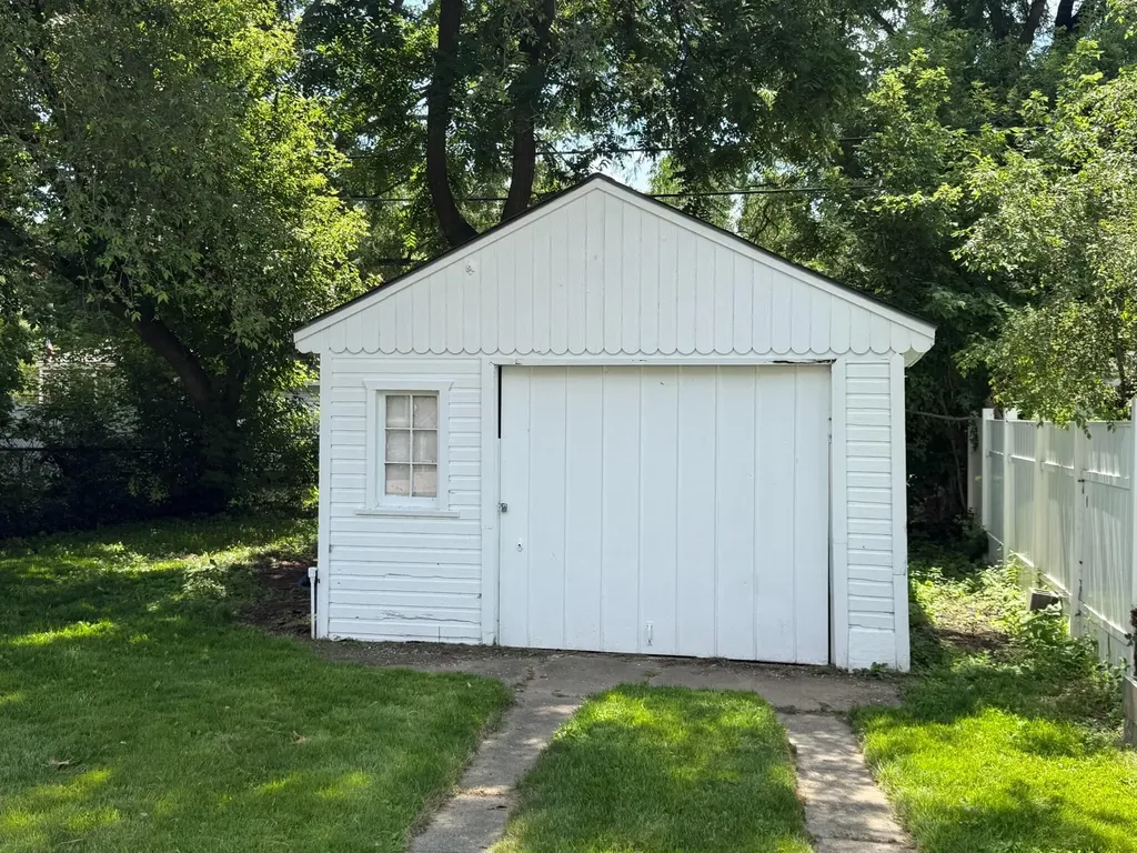 26431 Sunningdale Drive Inkster City MI 48141