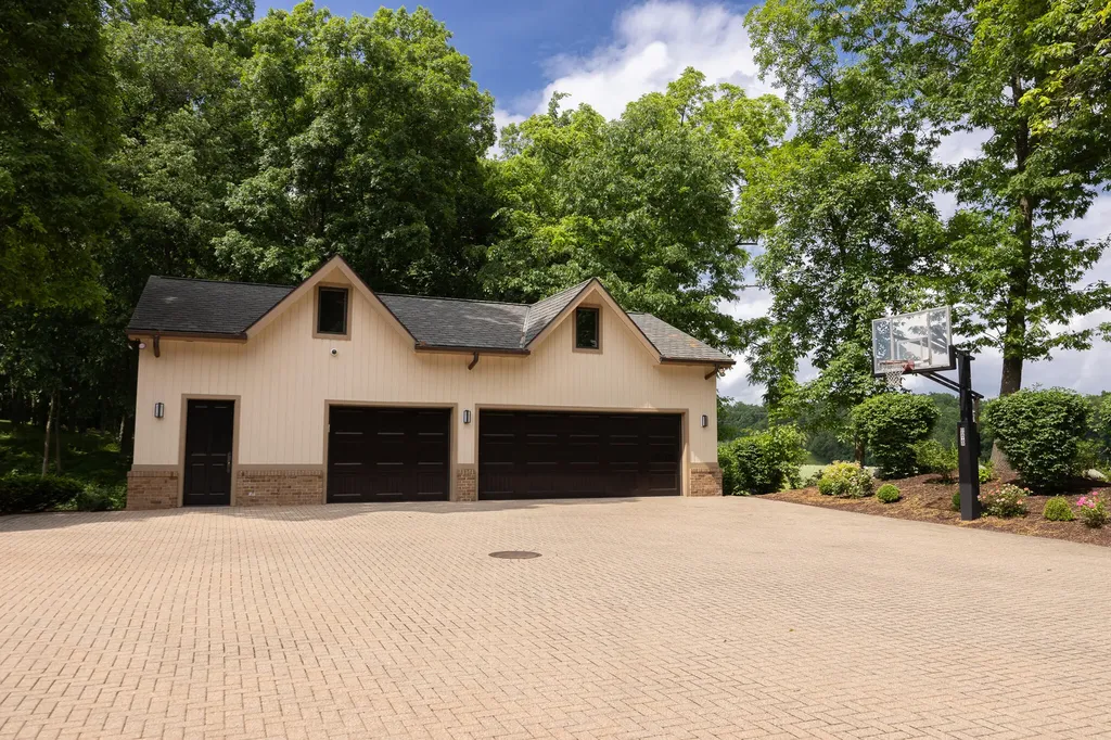 10750 Koebbe Road Freedom Township MI 48158