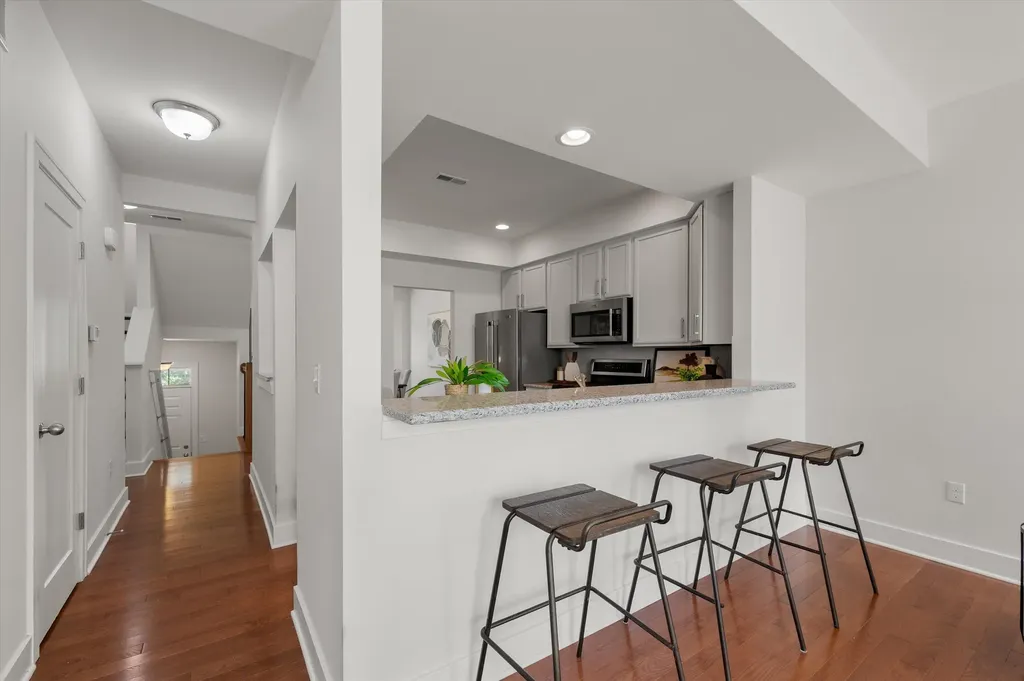 2557 W Towne Street Ann Arbor City MI 48103
