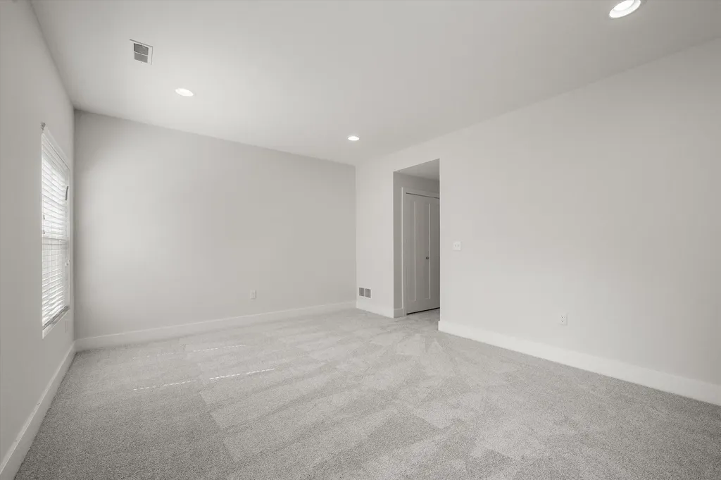2557 W Towne Street Ann Arbor City MI 48103