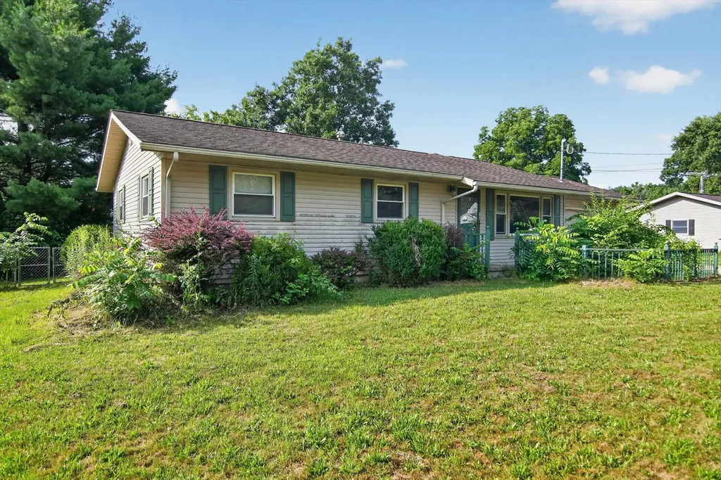 3015 John Glenn Drive Blackman Charter Township MI 49201