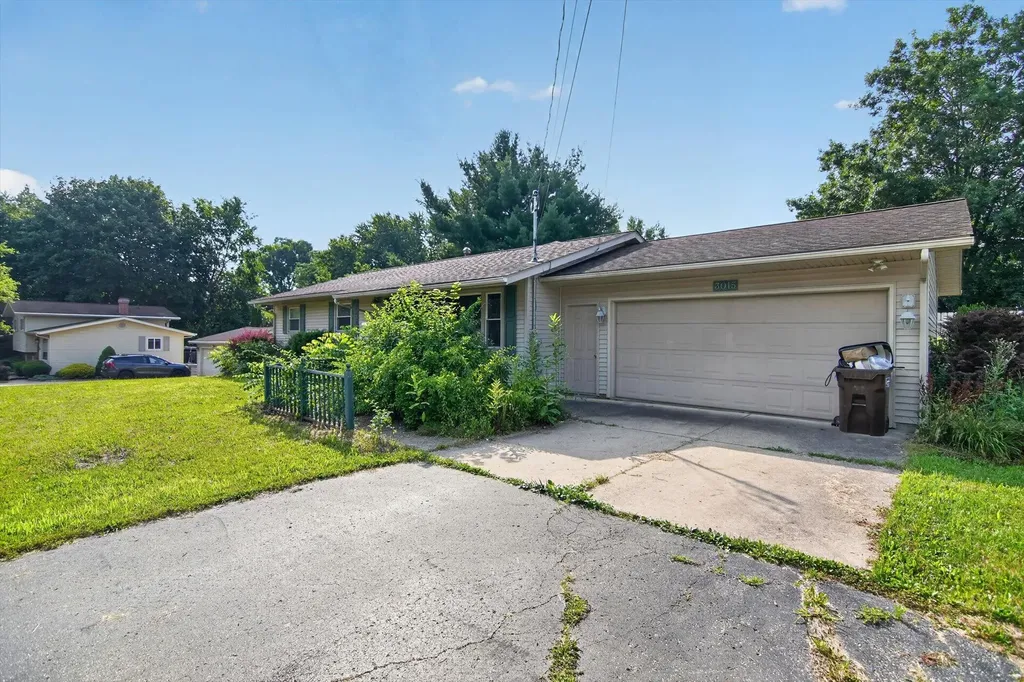 3015 John Glenn Drive Blackman Charter Township MI 49201