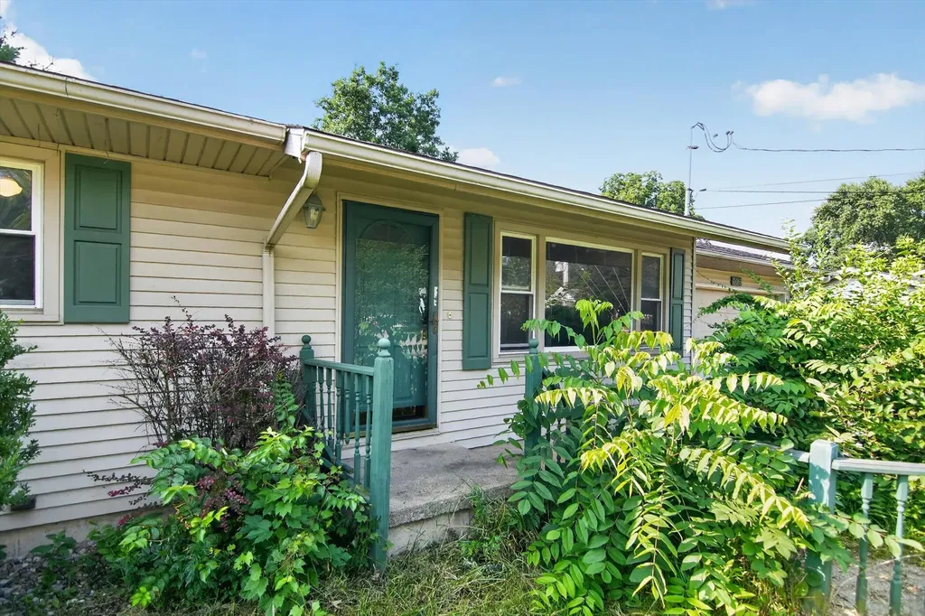 3015 John Glenn Drive Blackman Charter Township MI 49201
