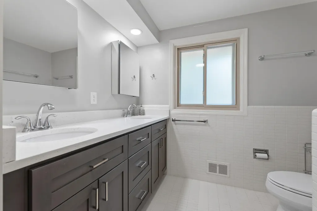 28550 Tavistock Trail Southfield City MI 48034