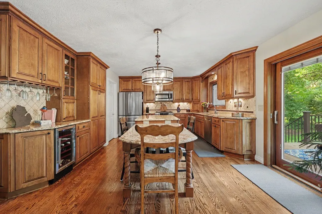 10560 W Splitstone Hamburg Township MI 48169