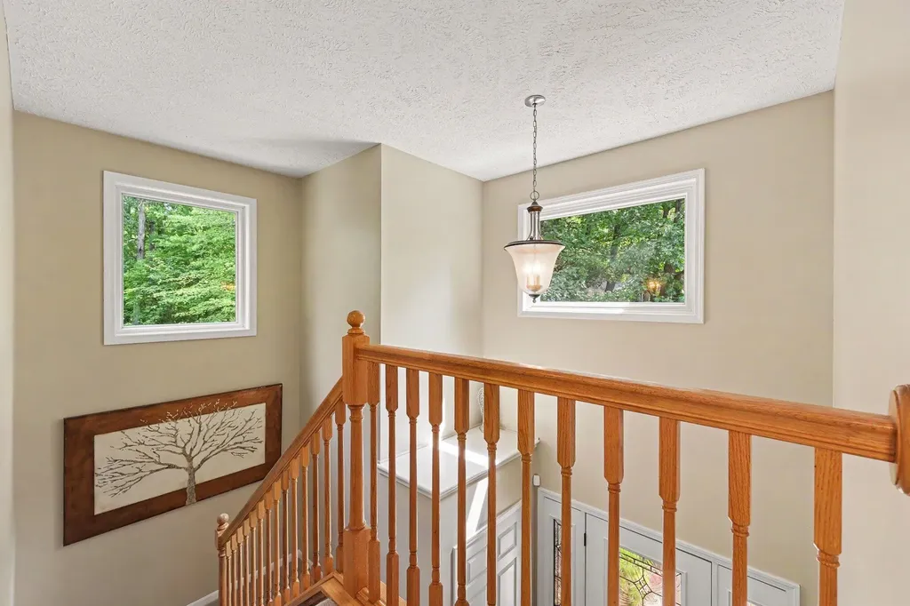 10560 W Splitstone Hamburg Township MI 48169
