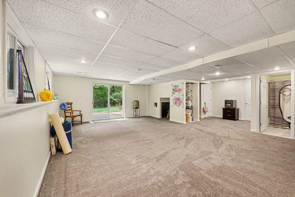 10560 W Splitstone Hamburg Township MI 48169