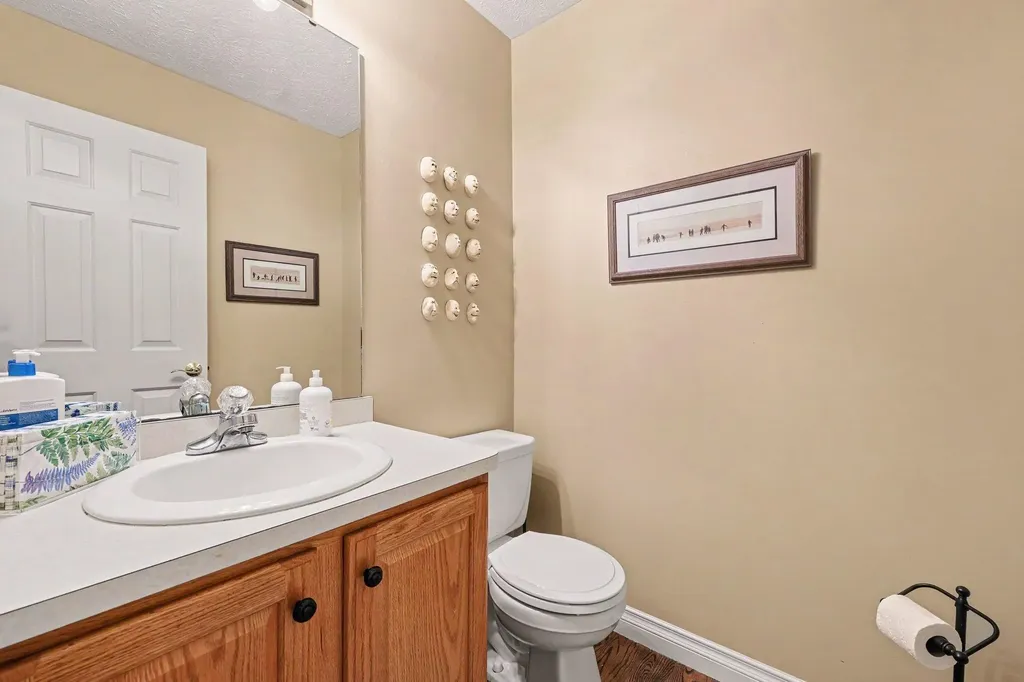 10560 W Splitstone Hamburg Township MI 48169