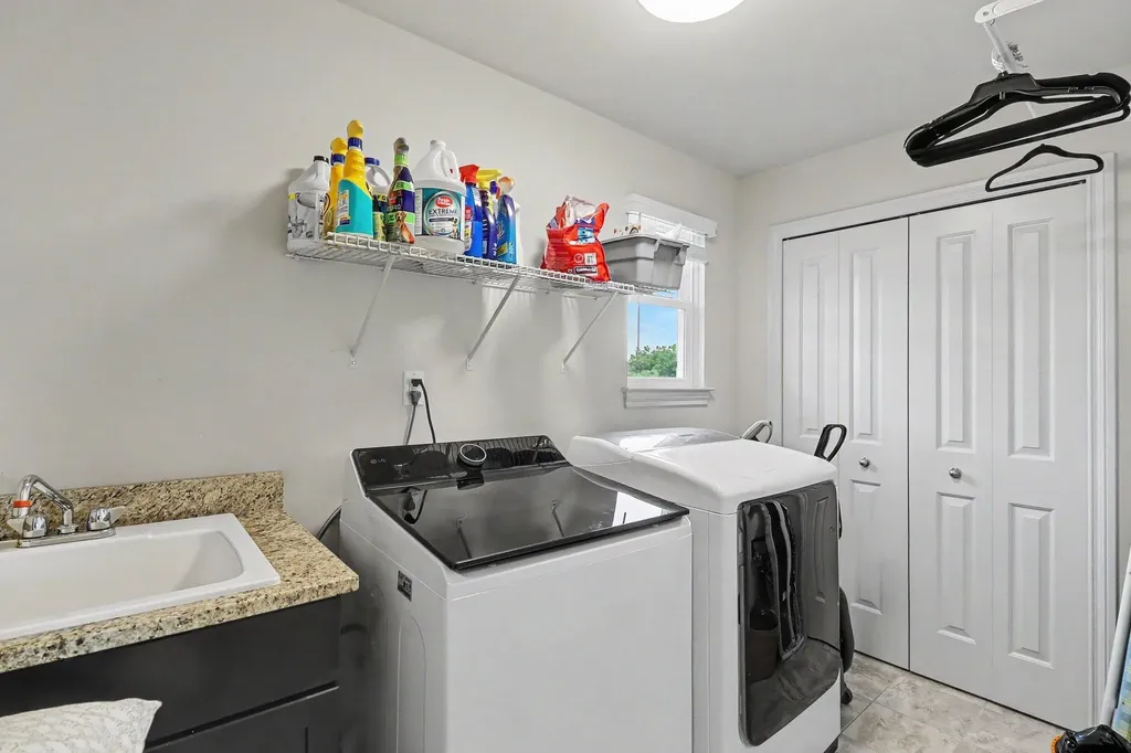 456 Vanessa Court Saline City MI 48176