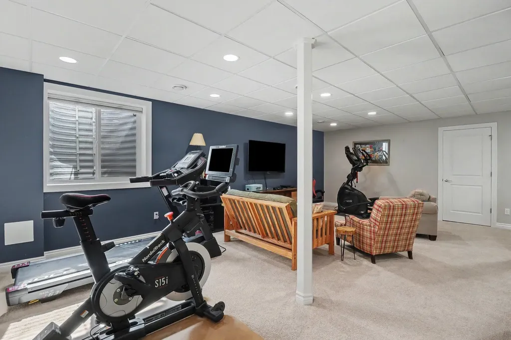 456 Vanessa Court Saline City MI 48176