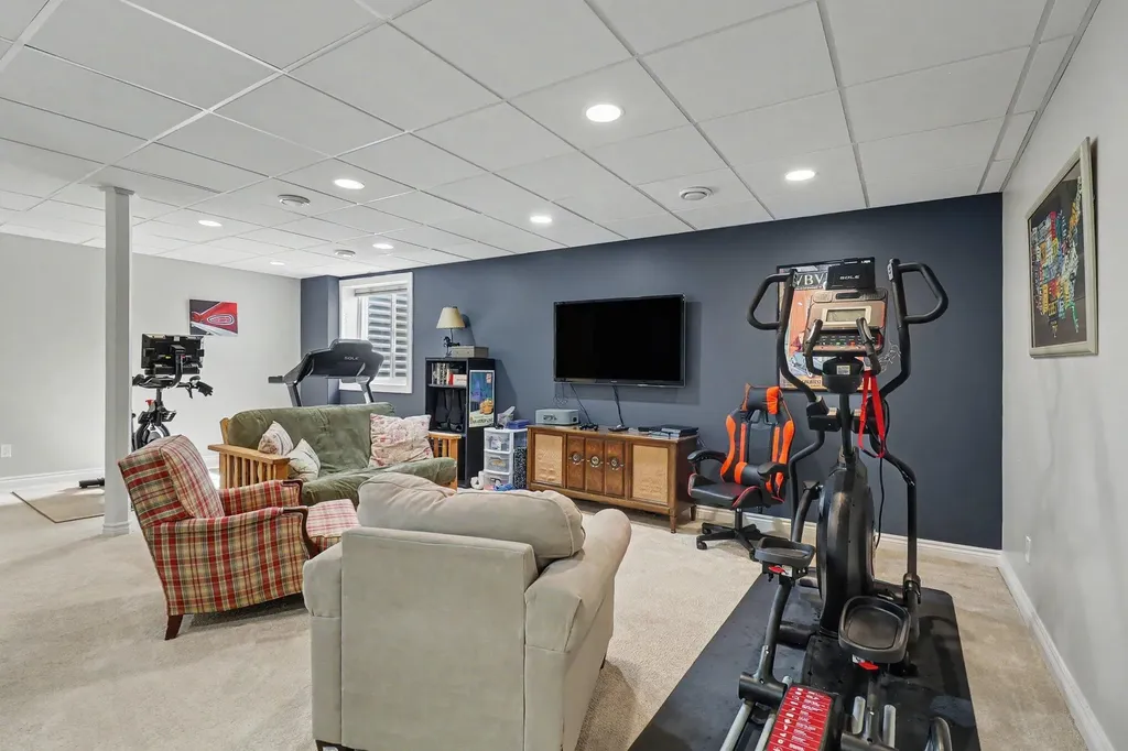 456 Vanessa Court Saline City MI 48176