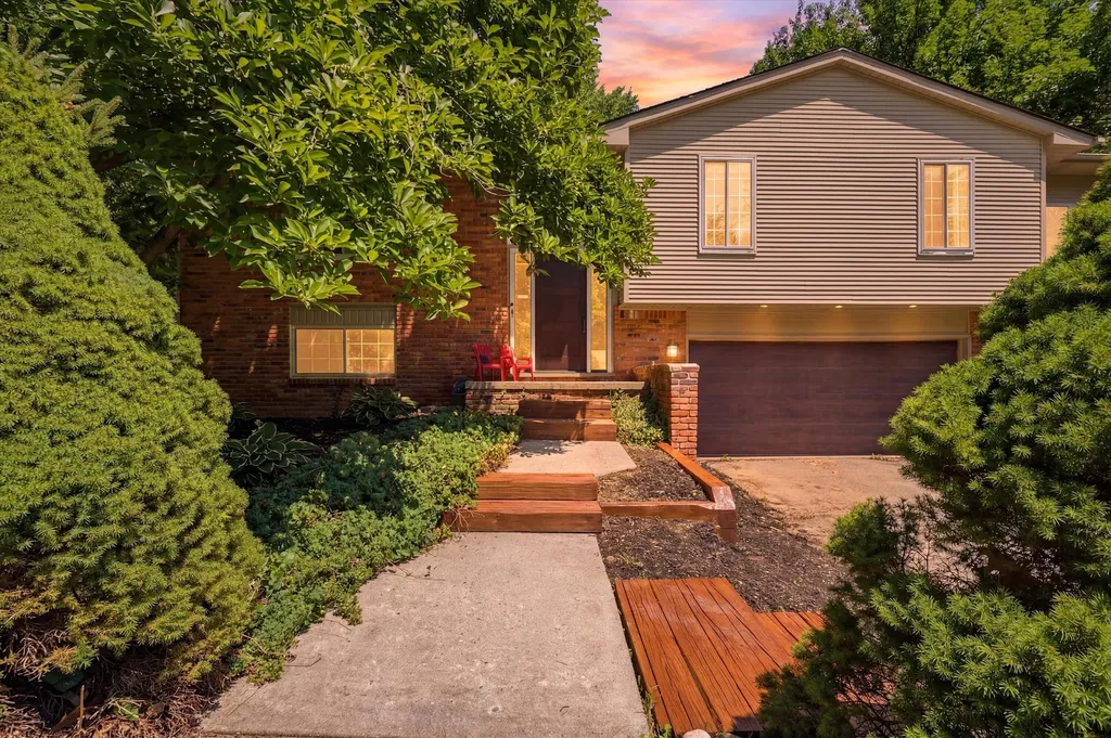 7737 Collingwood Drive Genoa Township MI 48114