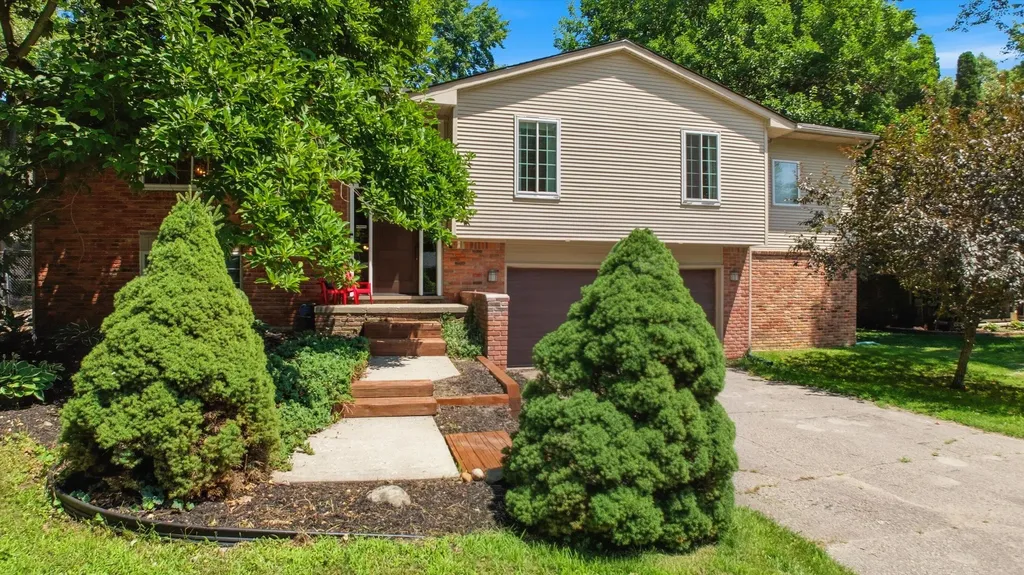 7737 Collingwood Drive Genoa Township MI 48114