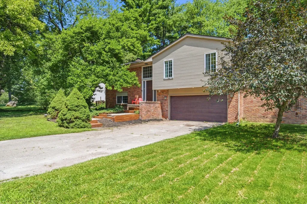 7737 Collingwood Drive Genoa Township MI 48114