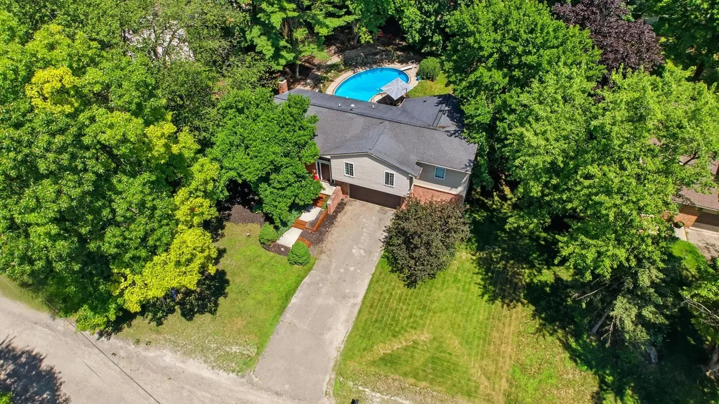 7737 Collingwood Drive Genoa Township MI 48114