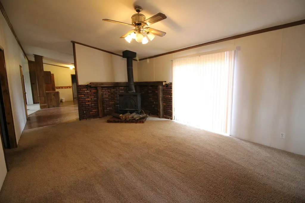45768 Kozma Street Belleville City MI 48111
