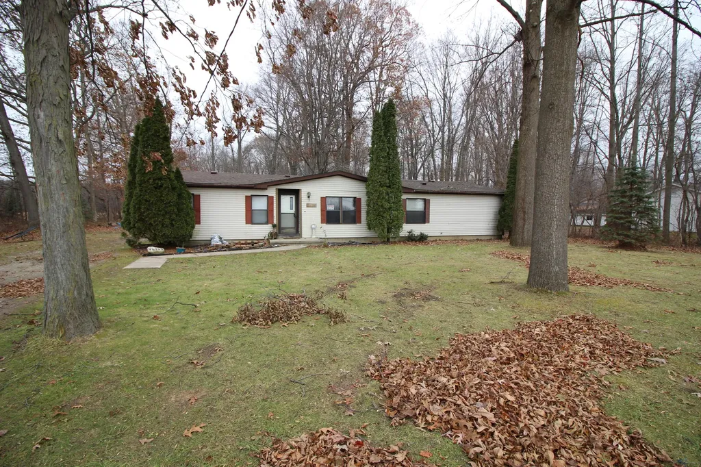 45768 Kozma Street Belleville City MI 48111