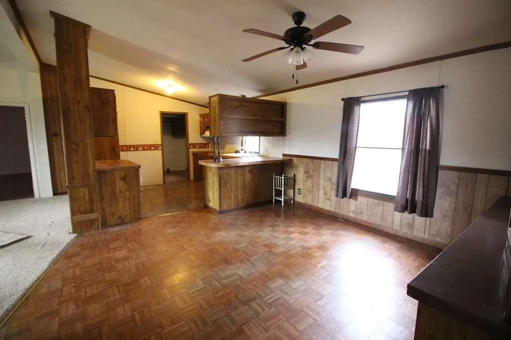 45768 Kozma Street Belleville City MI 48111