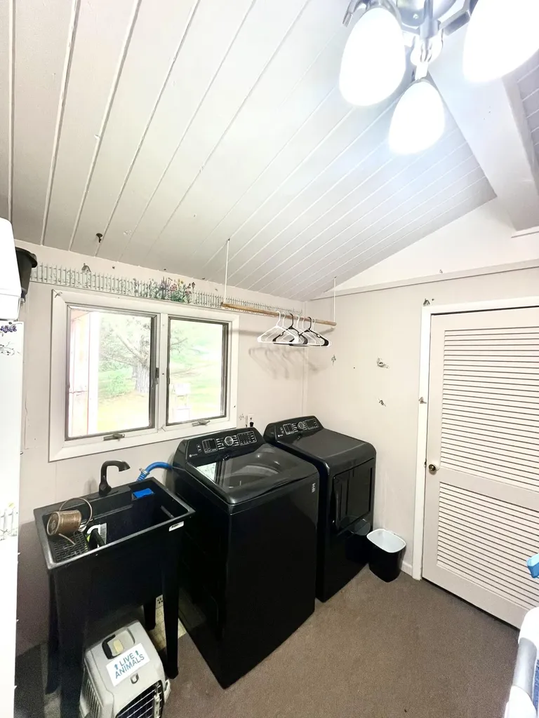 1769 E M-30 Clement Township MI 48610