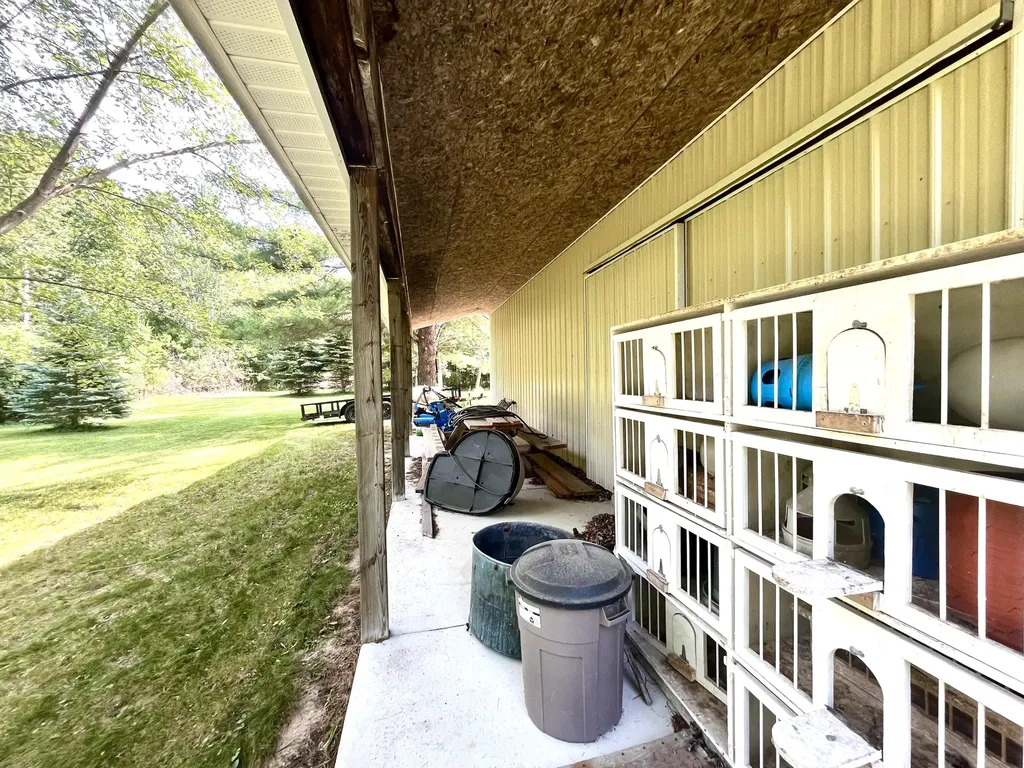 1769 E M-30 Clement Township MI 48610