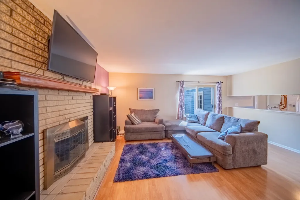7957 Meadowview Court Ypsilanti Charter Township MI 48197