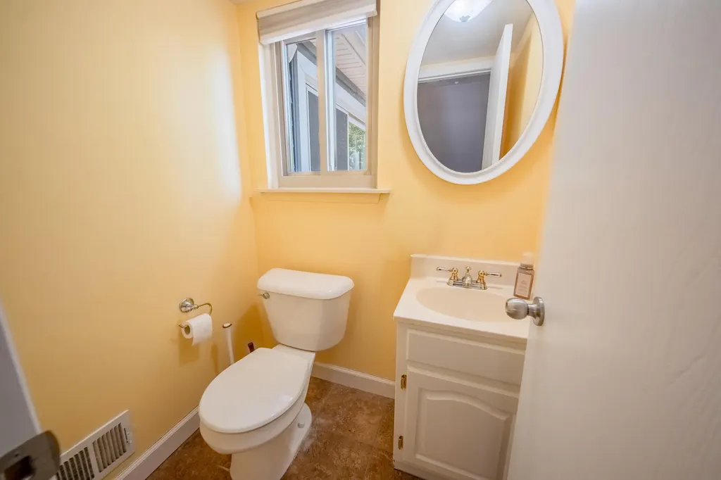 7957 Meadowview Court Ypsilanti Charter Township MI 48197