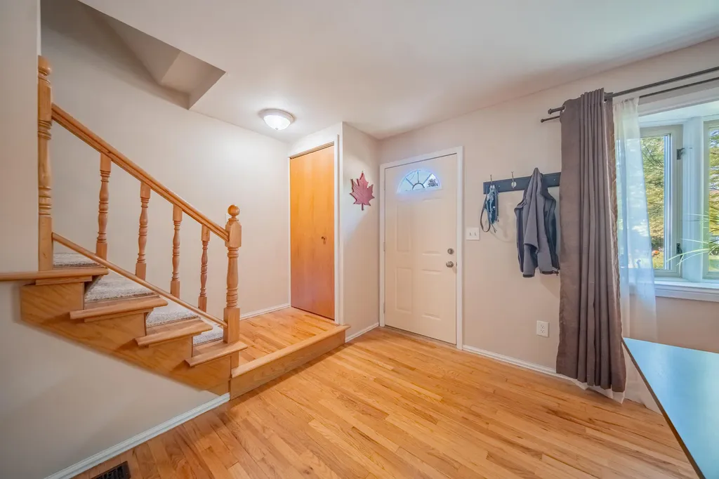7957 Meadowview Court Ypsilanti Charter Township MI 48197