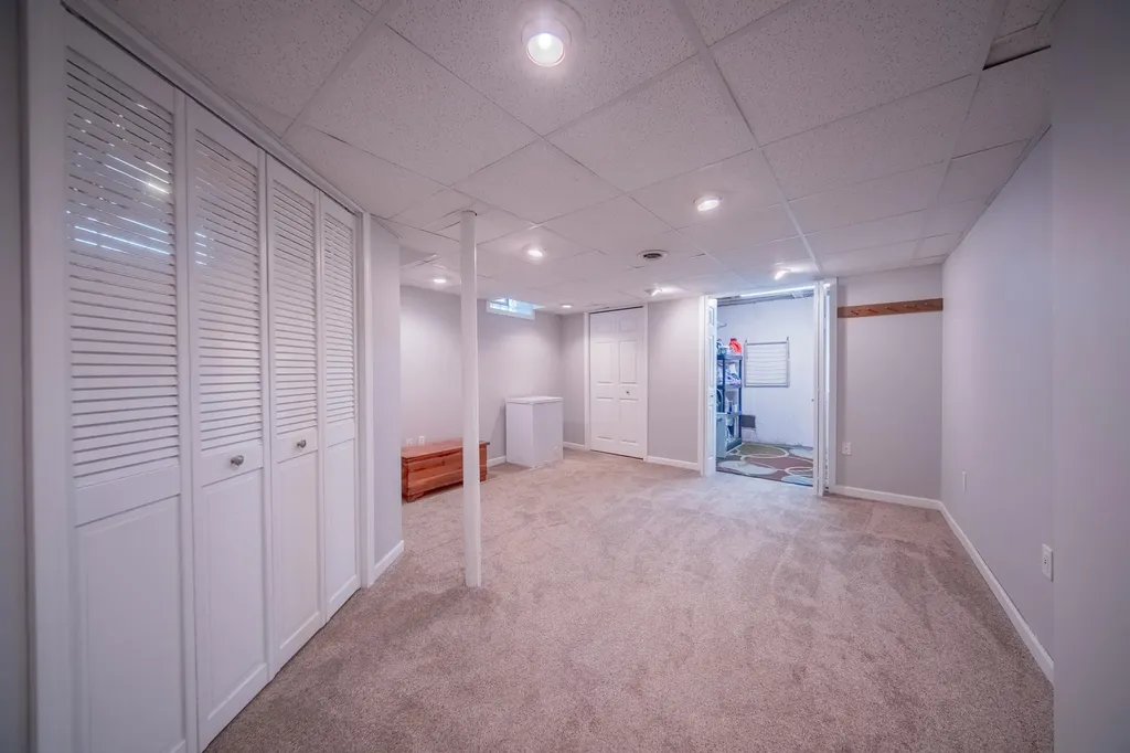 7957 Meadowview Court Ypsilanti Charter Township MI 48197