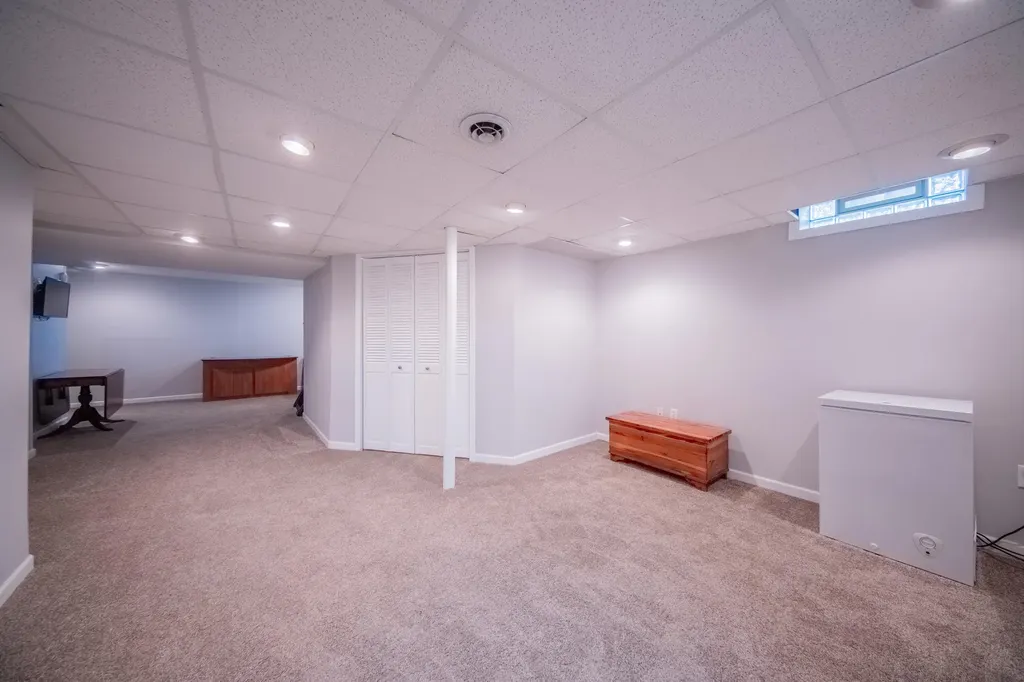 7957 Meadowview Court Ypsilanti Charter Township MI 48197