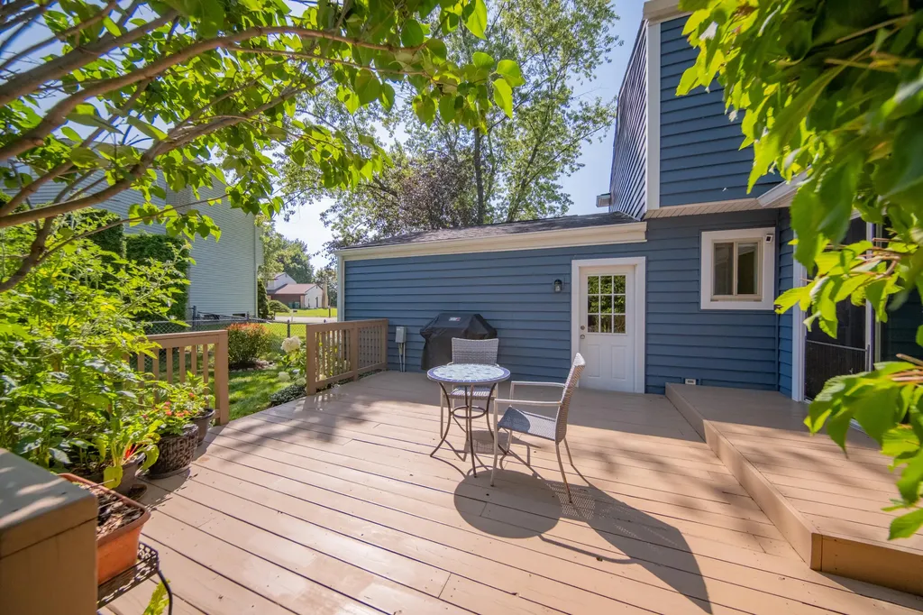 7957 Meadowview Court Ypsilanti Charter Township MI 48197