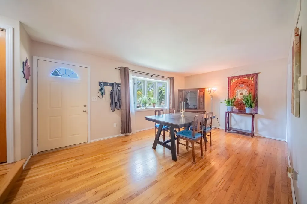 7957 Meadowview Court Ypsilanti Charter Township MI 48197