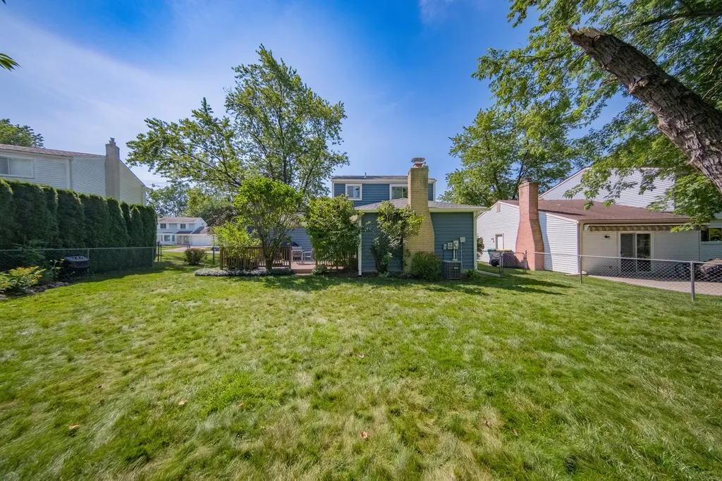7957 Meadowview Court Ypsilanti Charter Township MI 48197
