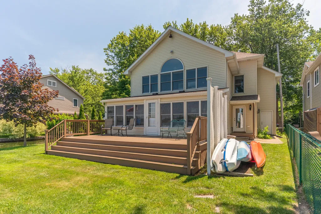 11818 Algonquin Drive Putnam Township MI 48169