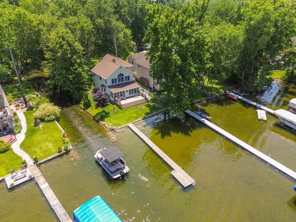 11818 Algonquin Drive Putnam Township MI 48169