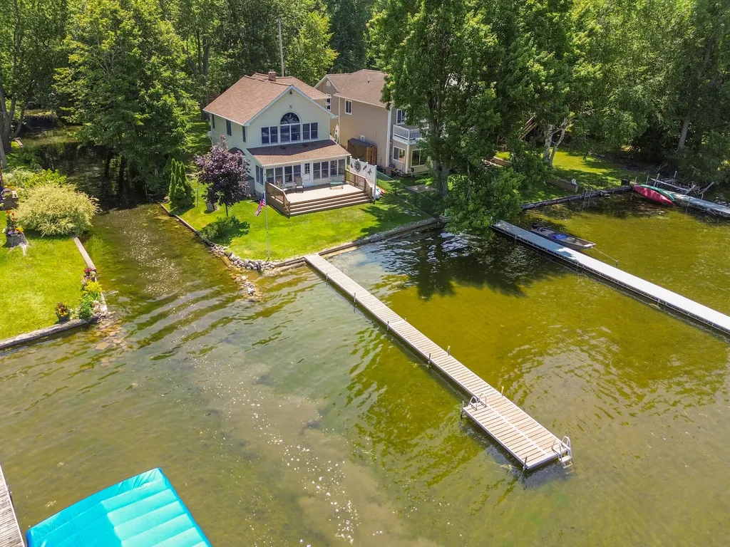 11818 Algonquin Drive Putnam Township MI 48169
