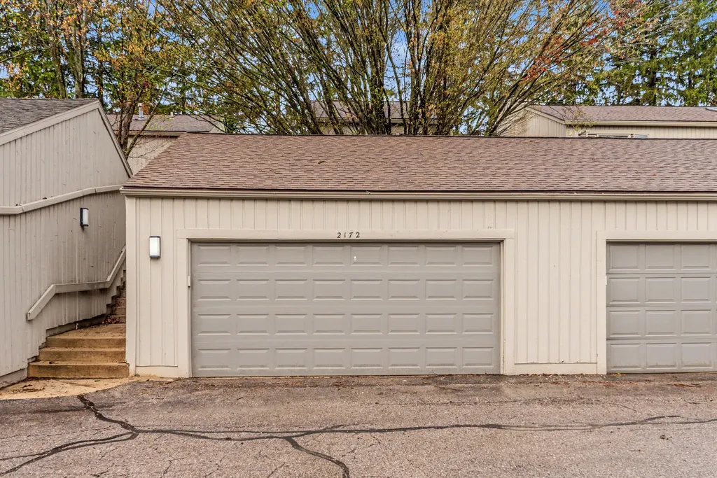 2172 Overlook Court Ann Arbor City MI 48103