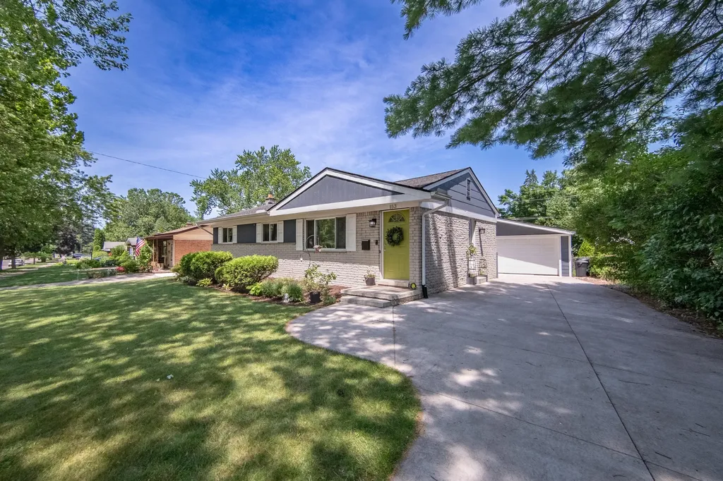 153 Nichols Drive Saline City MI 48176