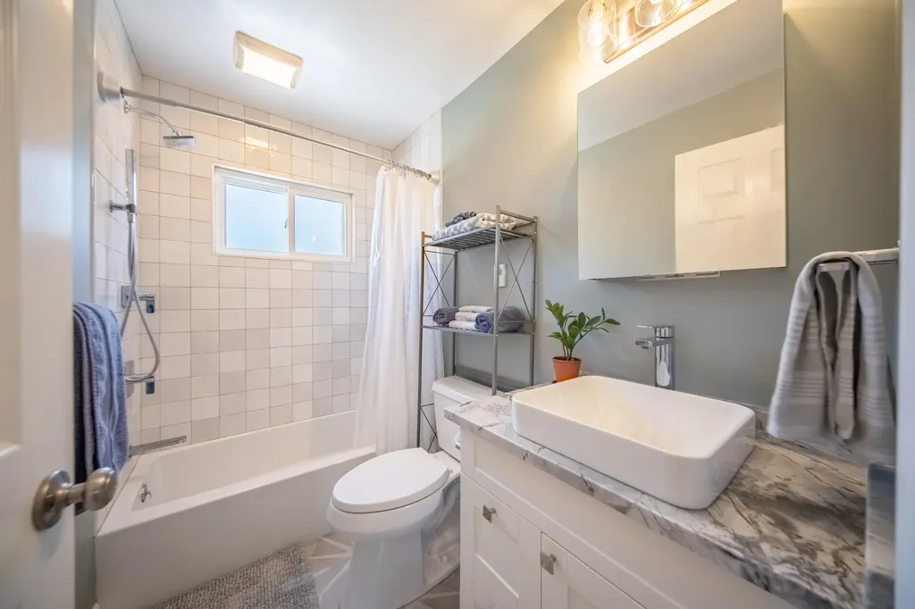 153 Nichols Drive Saline City MI 48176