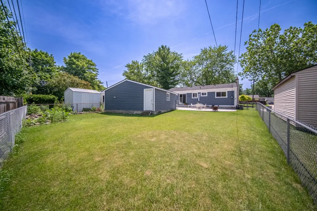 153 Nichols Drive Saline City MI 48176