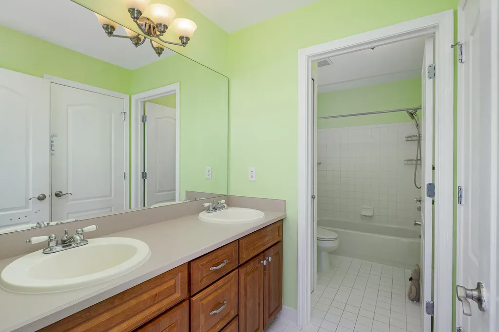 29170 Hemingway Drive Novi City MI 48377